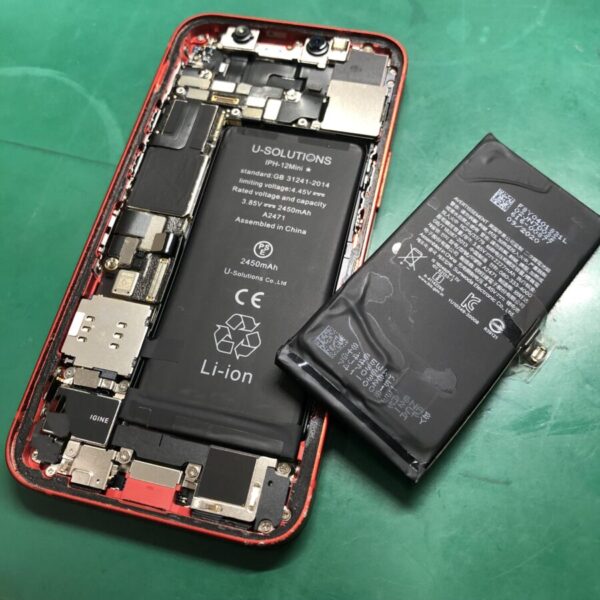 画面+バッテリー修理などのセット割引でお得に修理　【スマホ修理工房　ファミリかしわ店】
